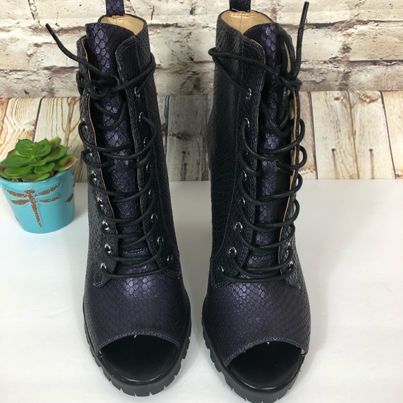 NEW Katy Perry The Monica Snake embossed lace up ankle boot - Picture 3 of 8